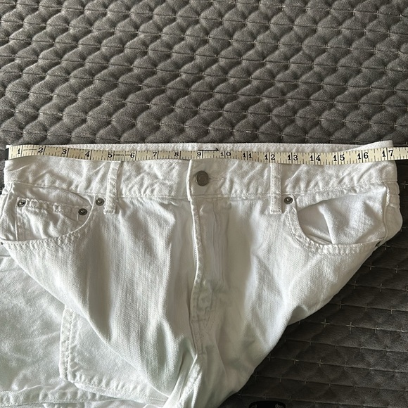 Worn once! GAP Mid Rise Best Girlfriend Jeans Size 30 - Picture 12 of 12